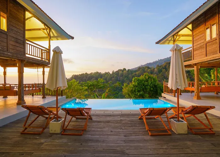 Hotel Ocean & Mountain View Villa, Waterfalls, Eco-luxe By Santrian Munduk