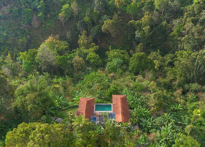 Ocean & Mountain View Villa, Waterfalls, Eco-luxe By Santrian Hotel