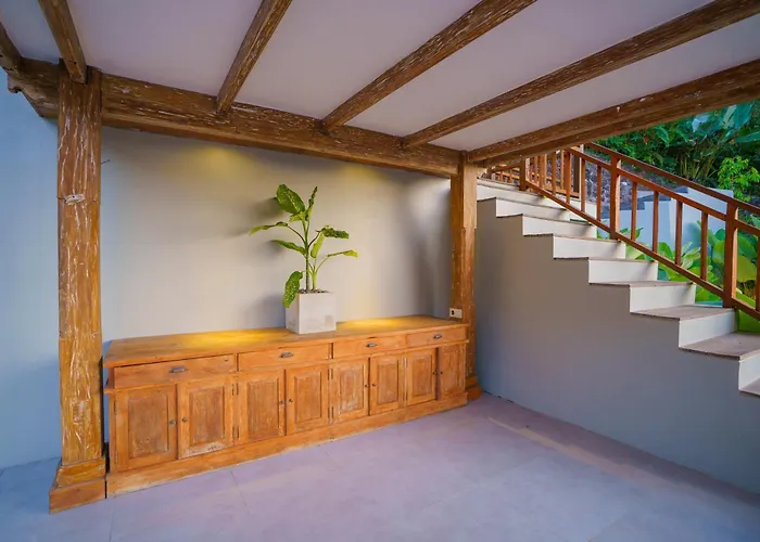Hotel Ocean & Mountain View Villa, Waterfalls, Eco-luxe By Santrian Munduk