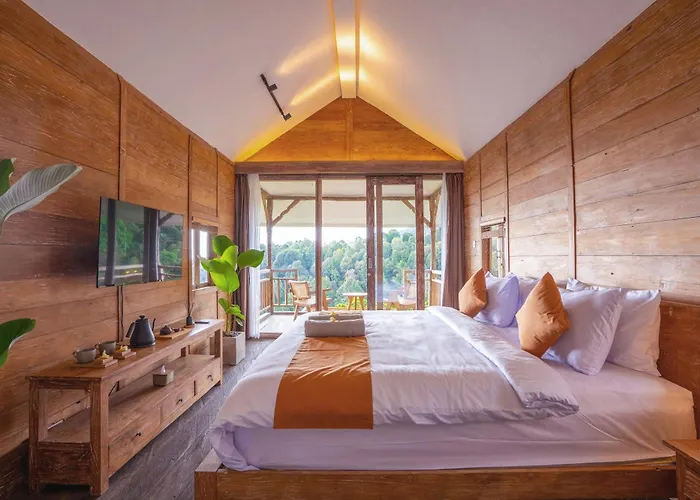 Ocean & Mountain View Villa, Waterfalls, Eco-luxe By Santrian Hotel