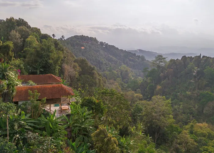 Hotel Ocean & Mountain View Villa, Waterfalls, Eco-luxe By Santrian *