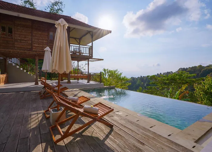 Ocean & Mountain View Villa, Waterfalls, Eco-luxe By Santrian Hotel *