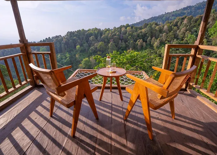 Ocean & Mountain View Villa, Waterfalls, Eco-luxe By Santrian *